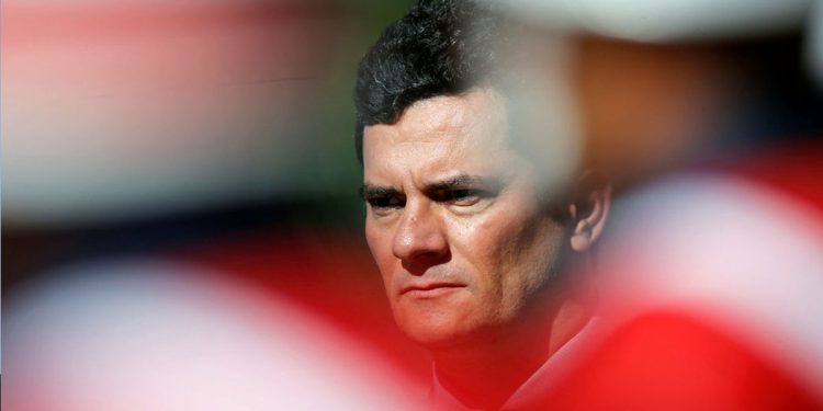 Sérgio Moro debería renunciar o separarse del Ministerio de Justicia